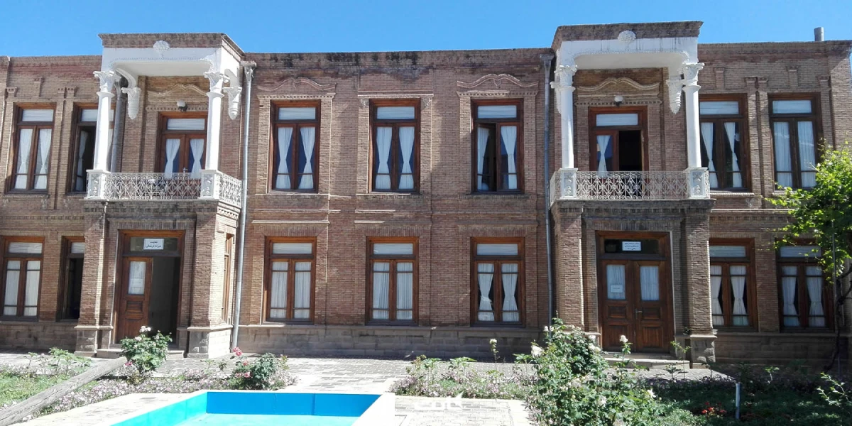 خانه لاله
